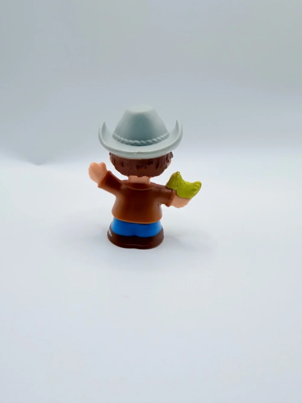 Fisher-Price Little People Farmer Eddie Figure 2016 Cowboy Hat & Hen Accessory